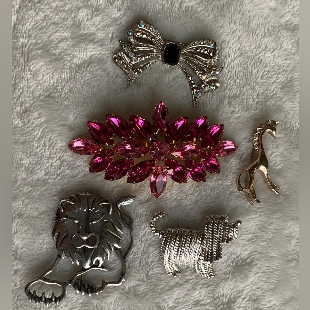 Vintage Brooch Lot